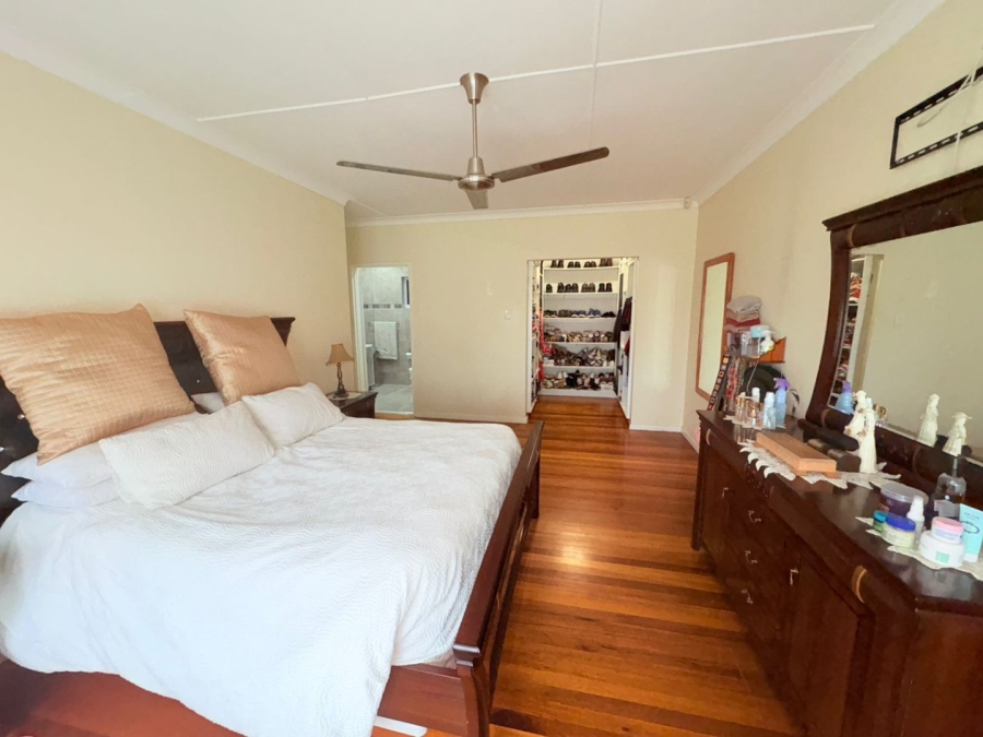 7 Bedroom Property for Sale in Sunnyridge Eastern Cape